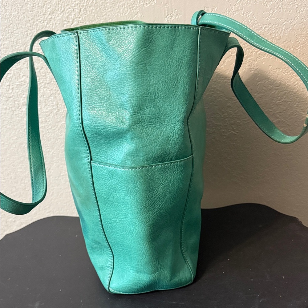 Susan Joy Taylor Oversized Turquoise Vegan Leather Tote Bag - Picture 6 of 13